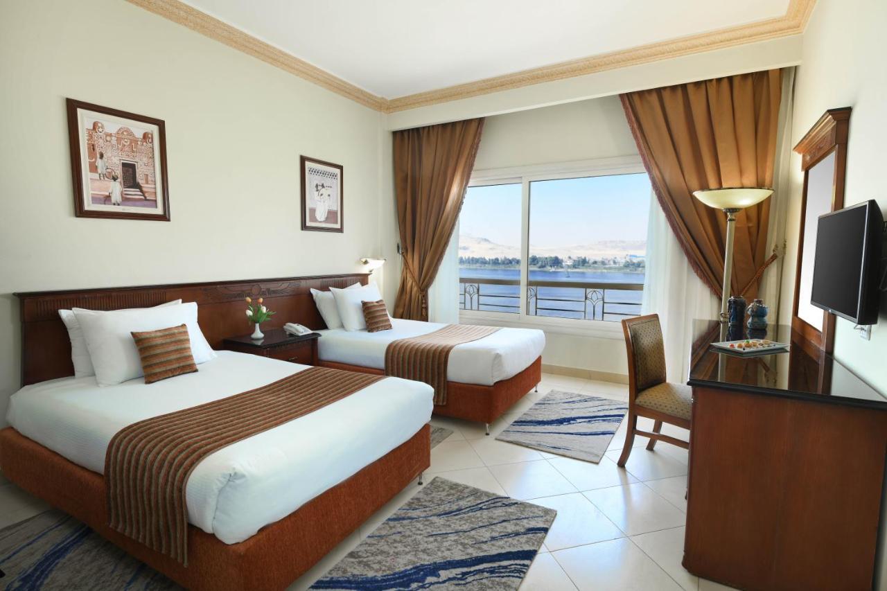 Tolip Aswan Hotel Экстерьер фото