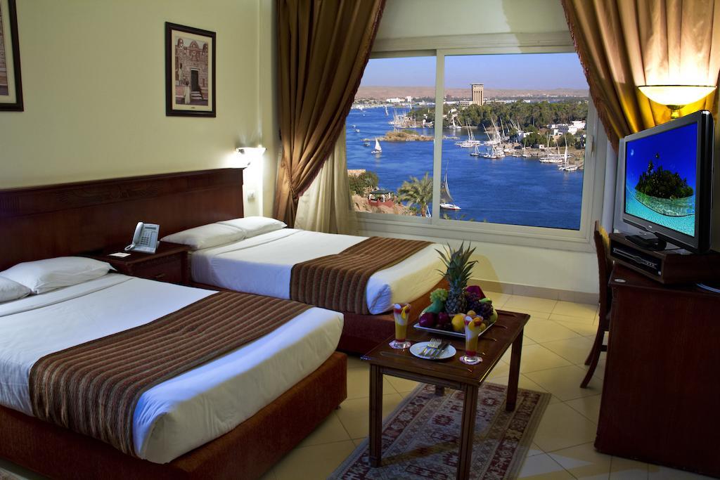 Tolip Aswan Hotel Экстерьер фото