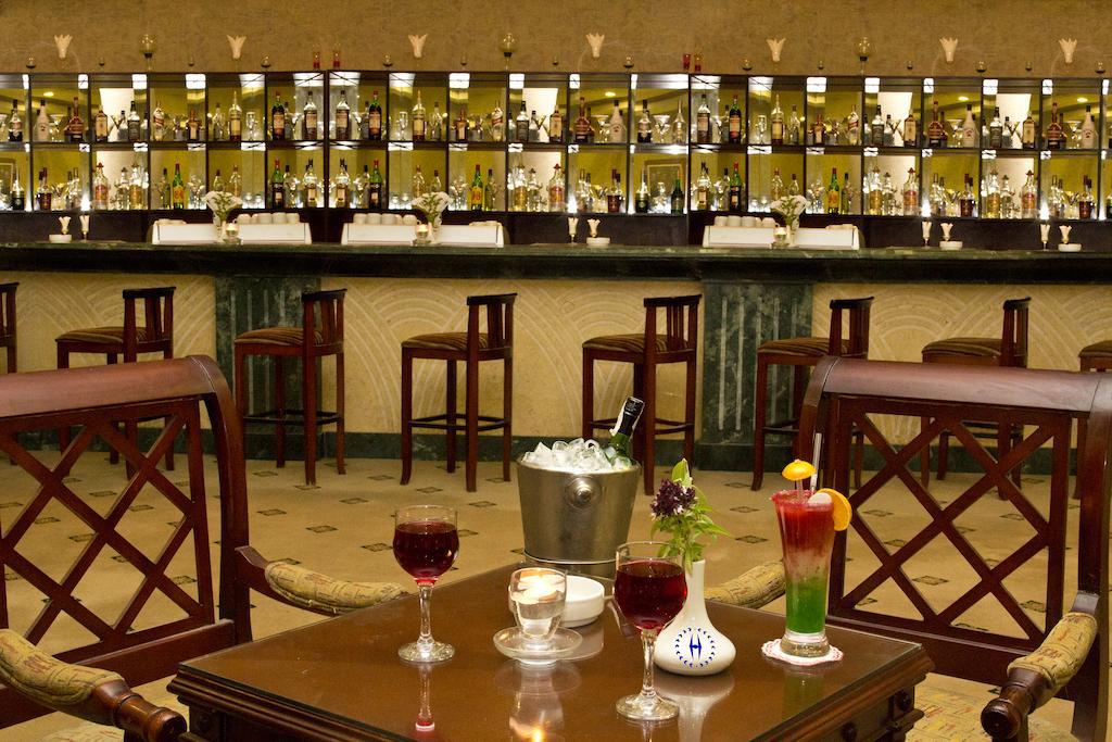 Tolip Aswan Hotel Экстерьер фото