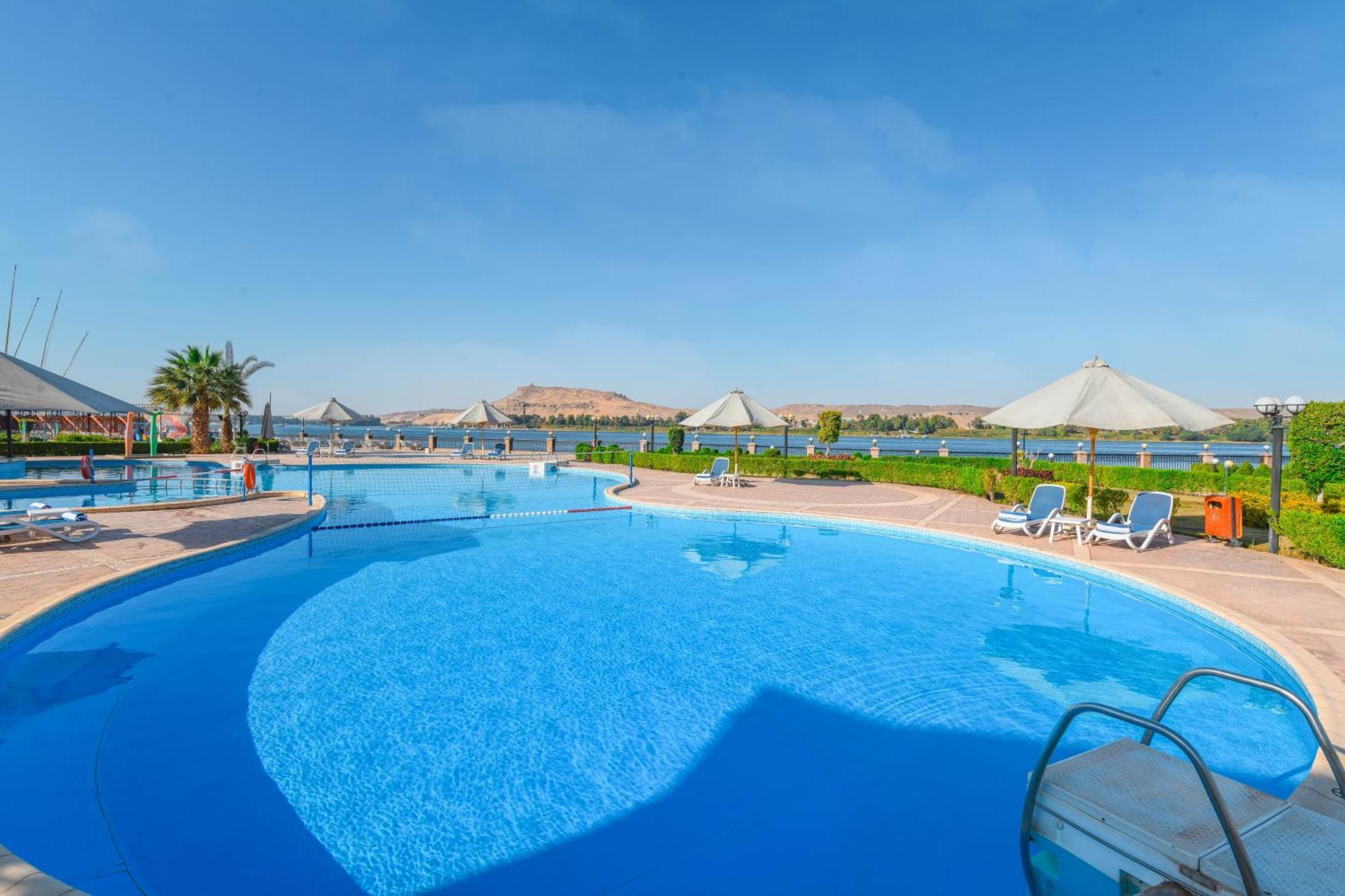 Tolip Aswan Hotel Экстерьер фото